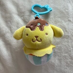 <3 FREE plush keychain <3